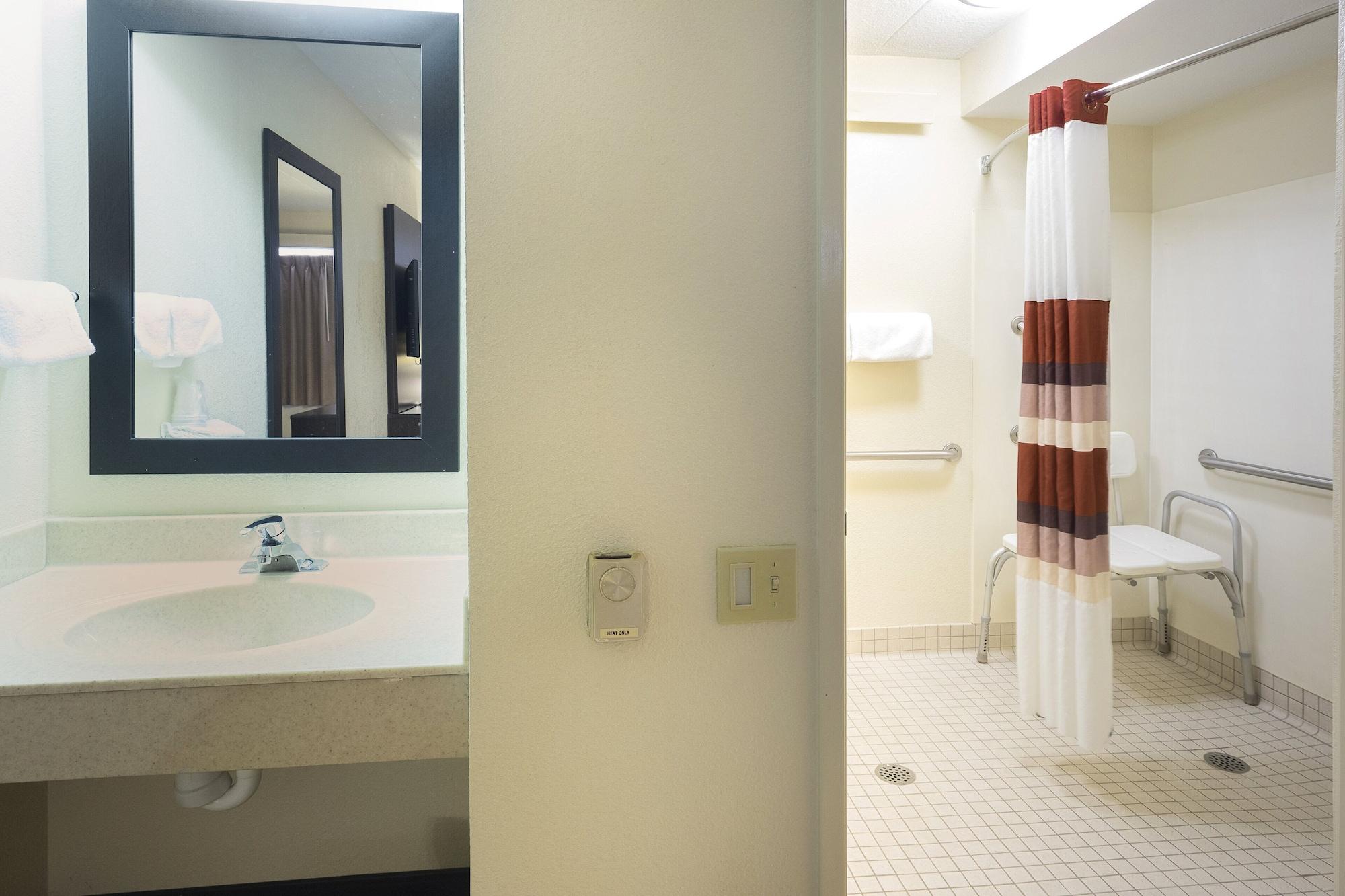 Red Roof Inn Plus+ Wilmington - Newark Christiana Εξωτερικό φωτογραφία