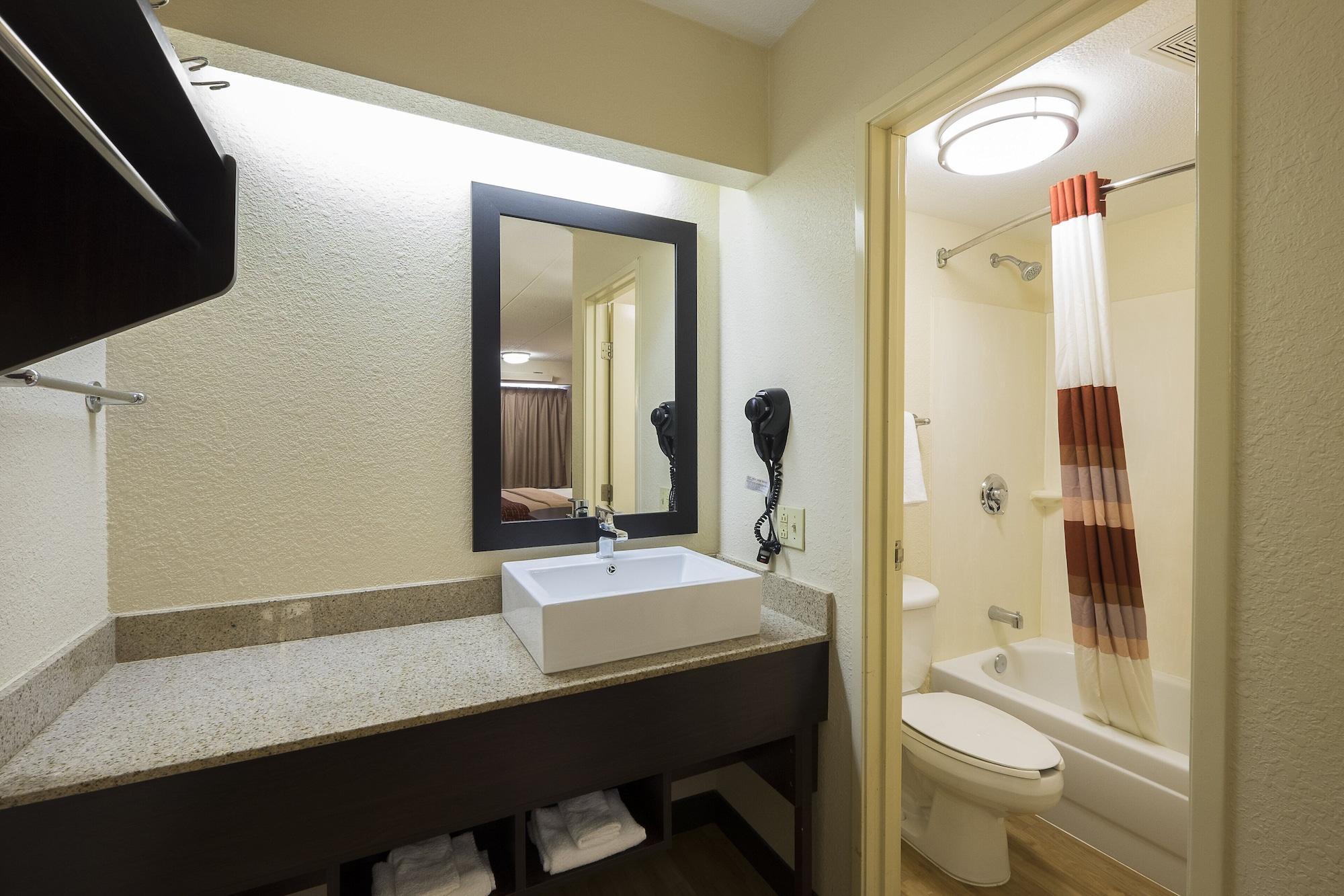 Red Roof Inn Plus+ Wilmington - Newark Christiana Εξωτερικό φωτογραφία