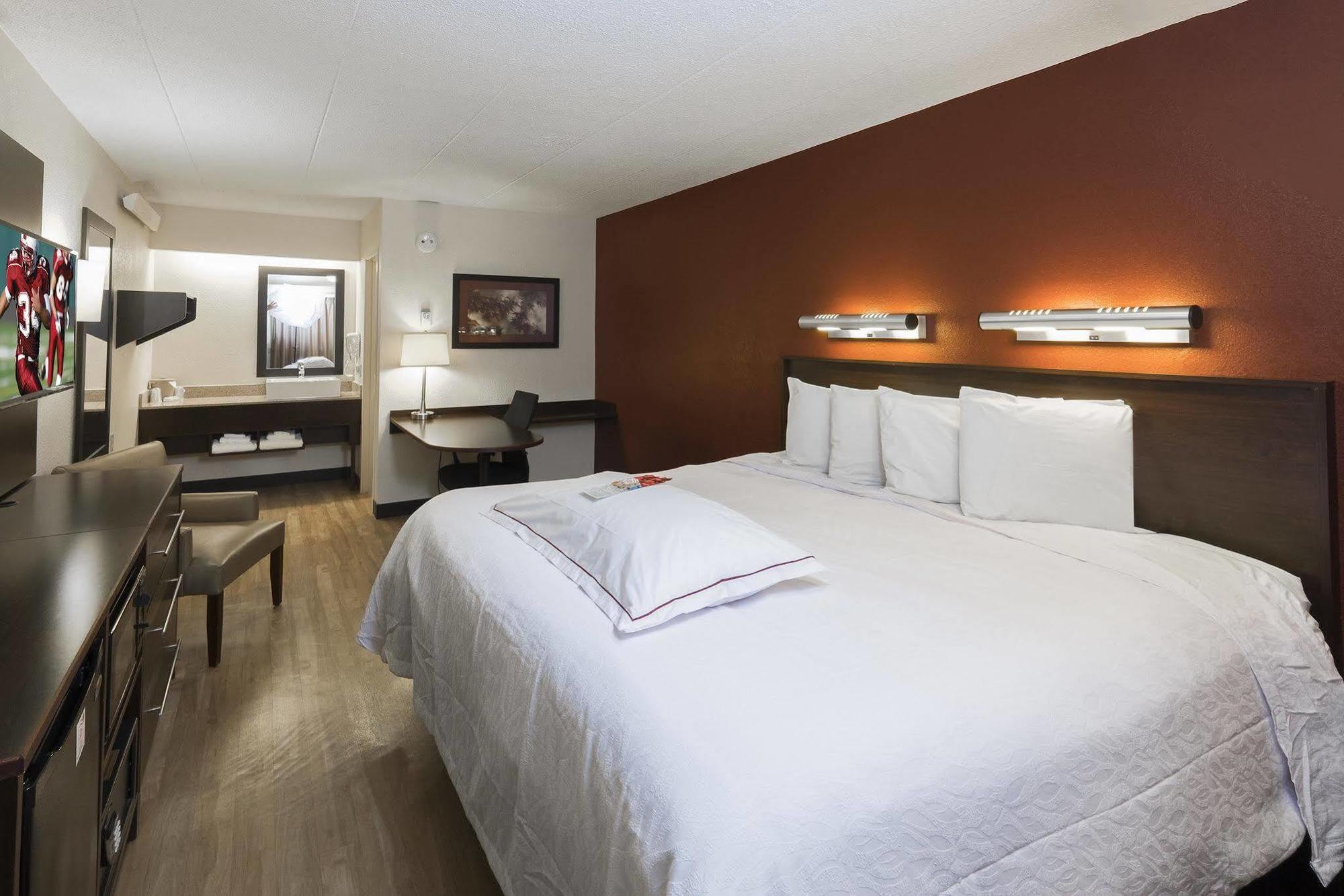 Red Roof Inn Plus+ Wilmington - Newark Christiana Εξωτερικό φωτογραφία